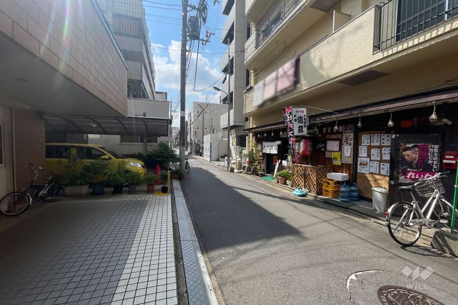 敷地北東側の前面道路