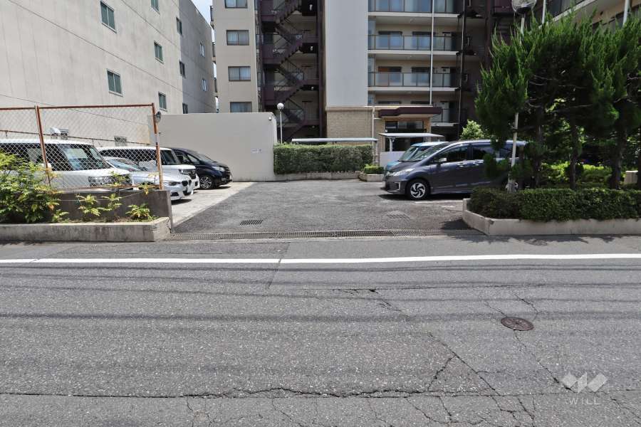 駐車場出入口