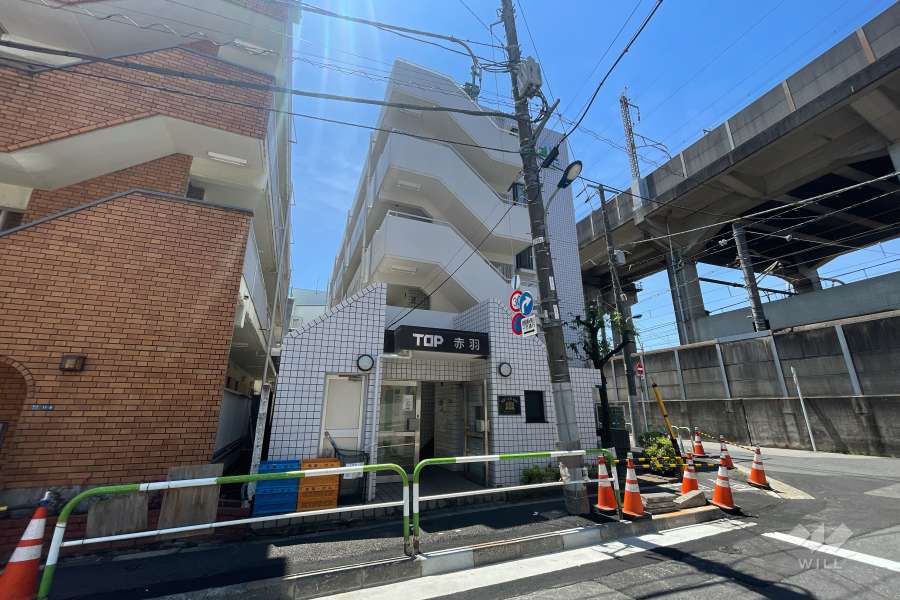 トップ赤羽の外観（北東側から）