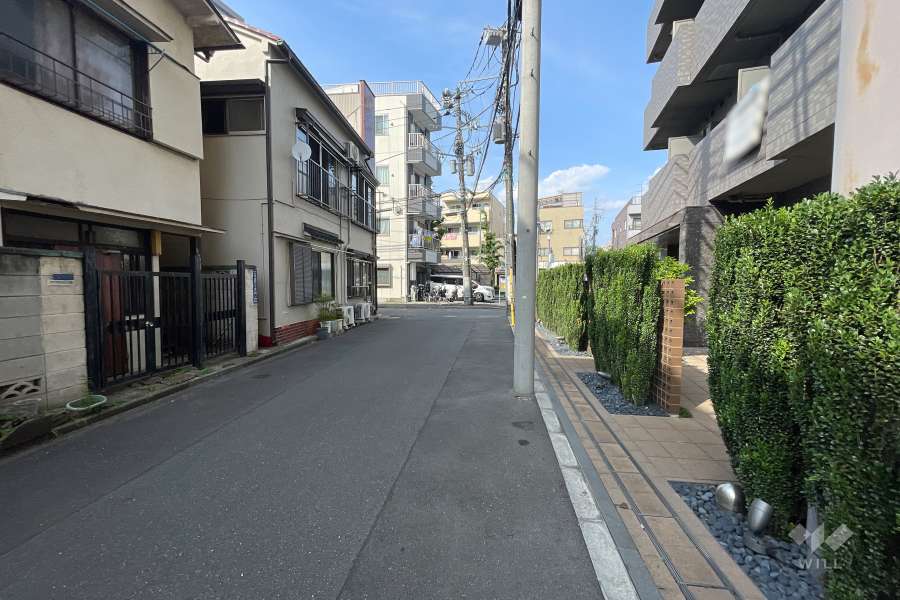 敷地北西側の前面道路　
