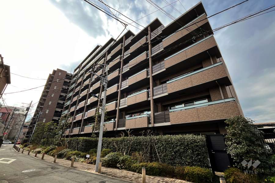 プラウド駒込トレサージュの外観（北東側から）