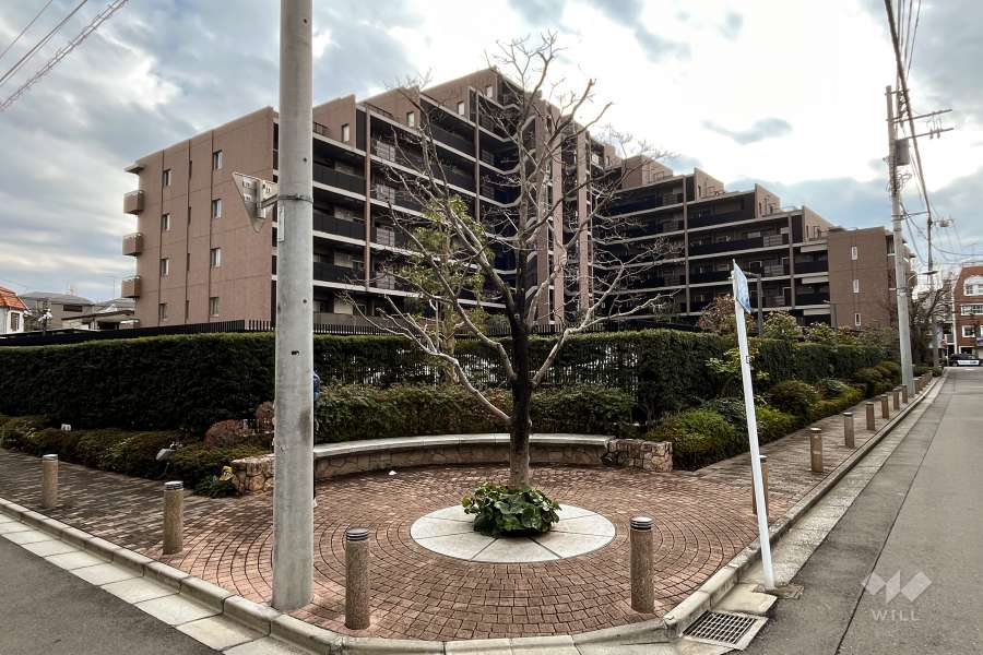 プラウド駒込トレサージュの外観（北西側から）