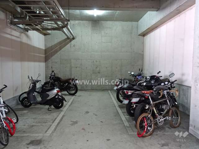 バイク置場