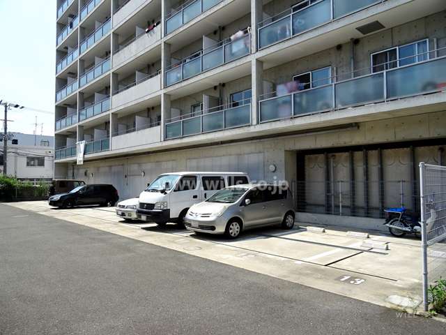敷地内駐車場（屋外平面式）