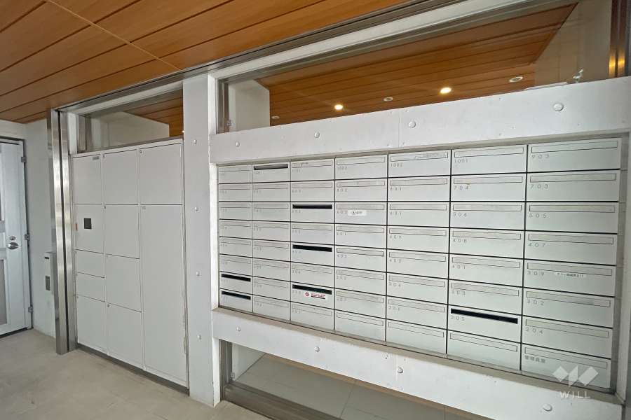 共用ポストと宅配ボックス