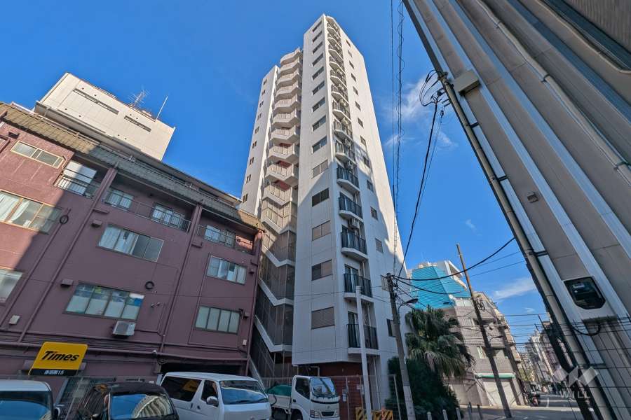 エステムプラザ赤羽アンダルシアの外観（南西側から）