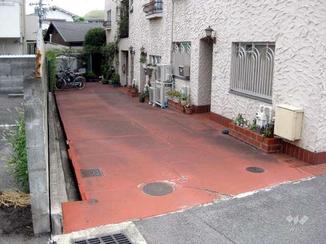 敷地北部分の通路