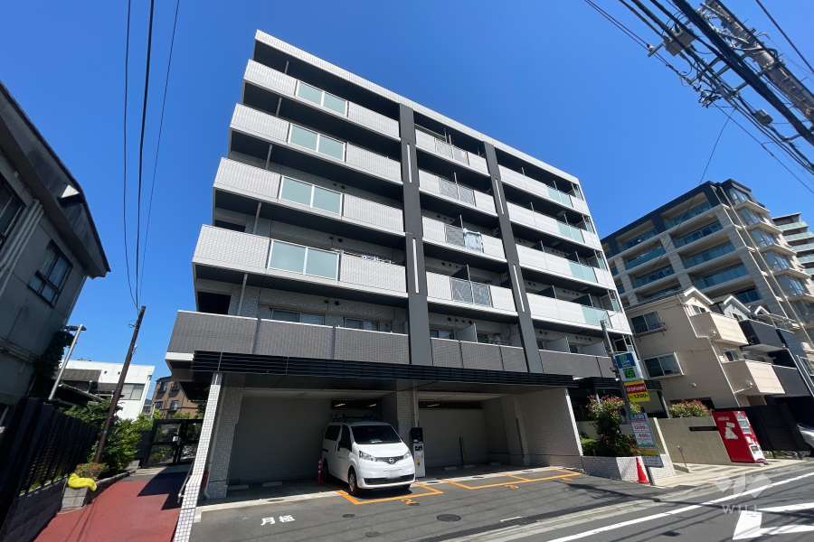 フュージョナル赤羽イーストの外観（南東側から）