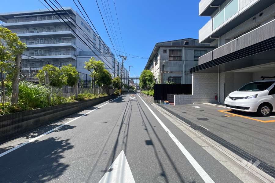 敷地東側の前面道路　