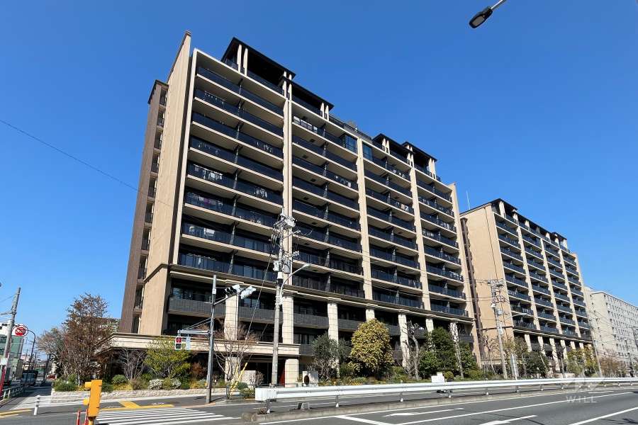 ヴェレーナグラン赤羽北フロントの外観(南西側から)