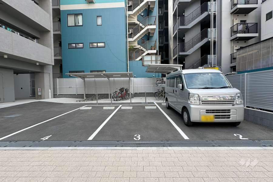 敷地内駐車場（屋外平面式）