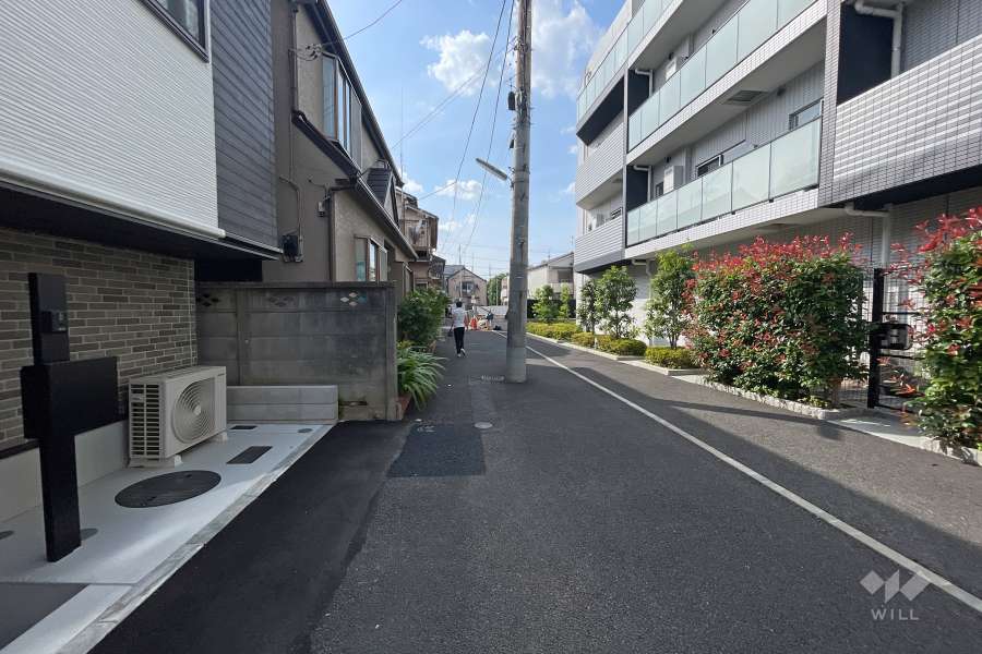 敷地南西側の前面道路