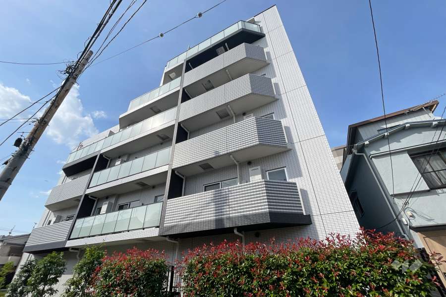 アークマーク王子本町の外観（南西側から）