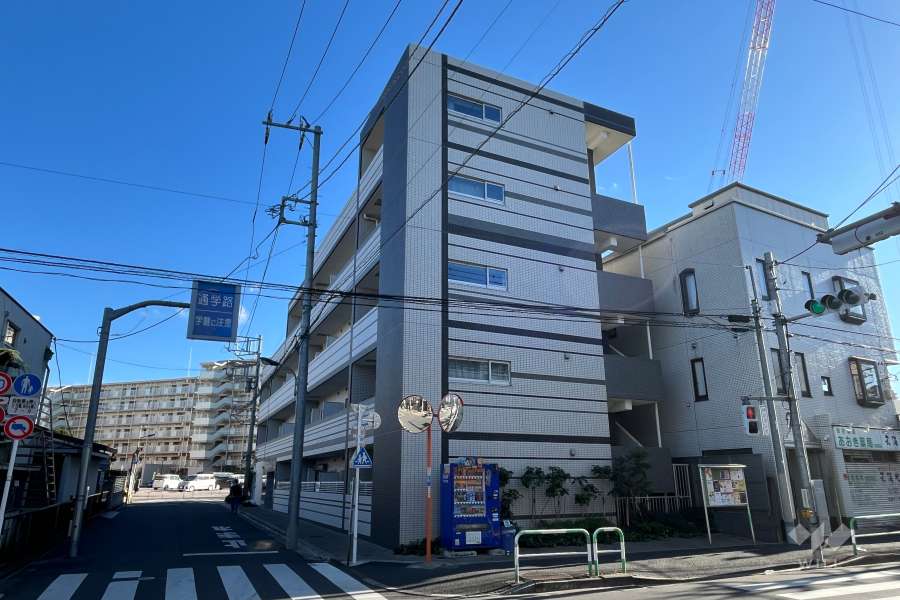 マキシヴ北赤羽デュエの外観（北西側から）