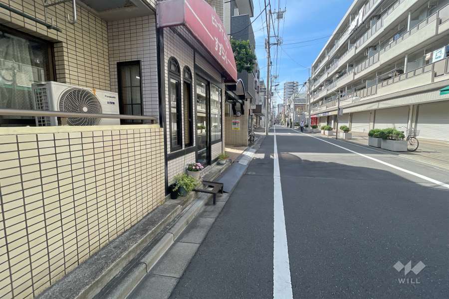 敷地北東側の前面道路　