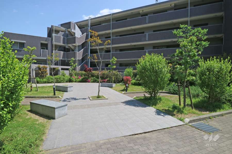 敷地内にある広場