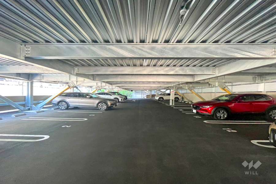 敷地内駐車場（自走式立体）西側