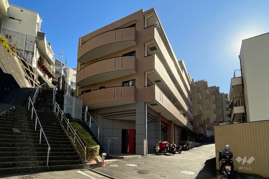 クイーンヒルズ日吉の外観（北西側から）