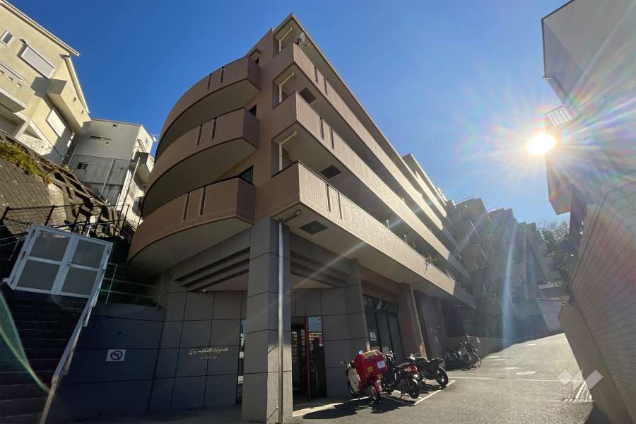 クイーンヒルズ日吉の外観（北西側から）