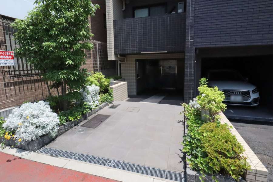 駐輪場の出入り口　