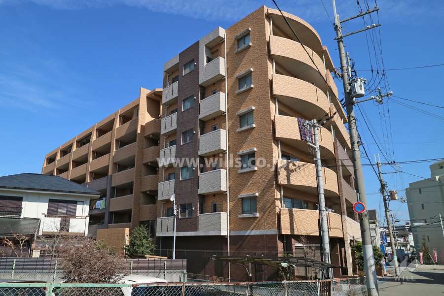 グランアッシュ伊丹北本町の外観(南側から)