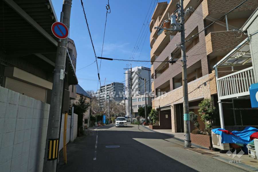 敷地南東側の前面道路