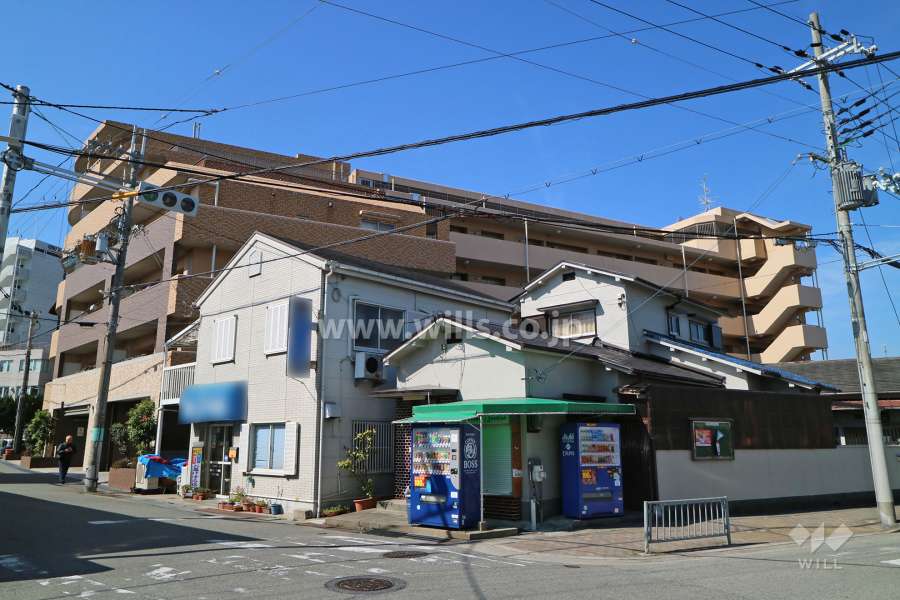 グランアッシュ伊丹北本町の外観(東側から)