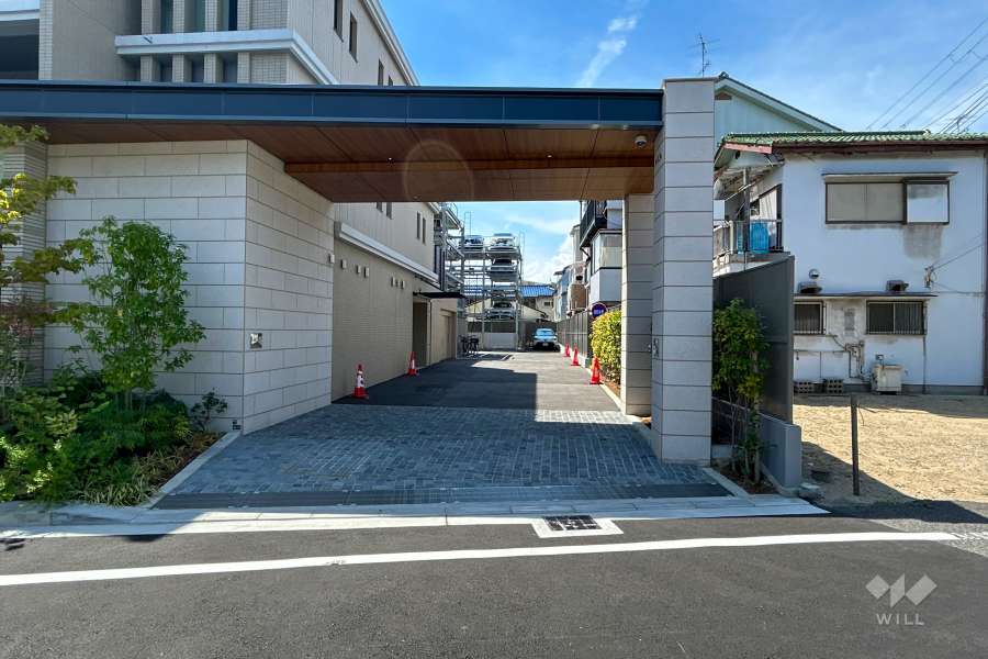駐車場の出入口