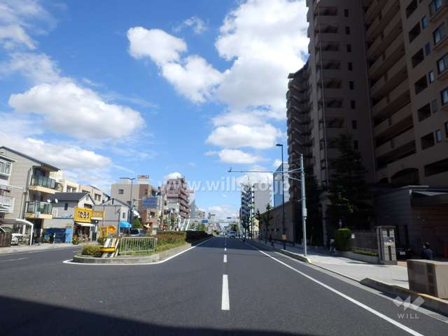 敷地北側は国道2号線に面しています。