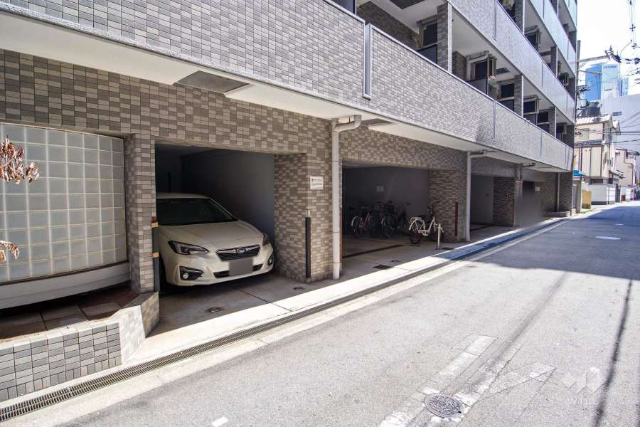 駐車場の出入口