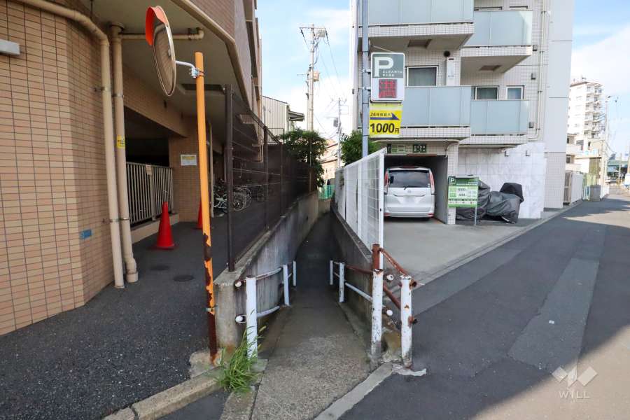 敷地北西側の前面道路　