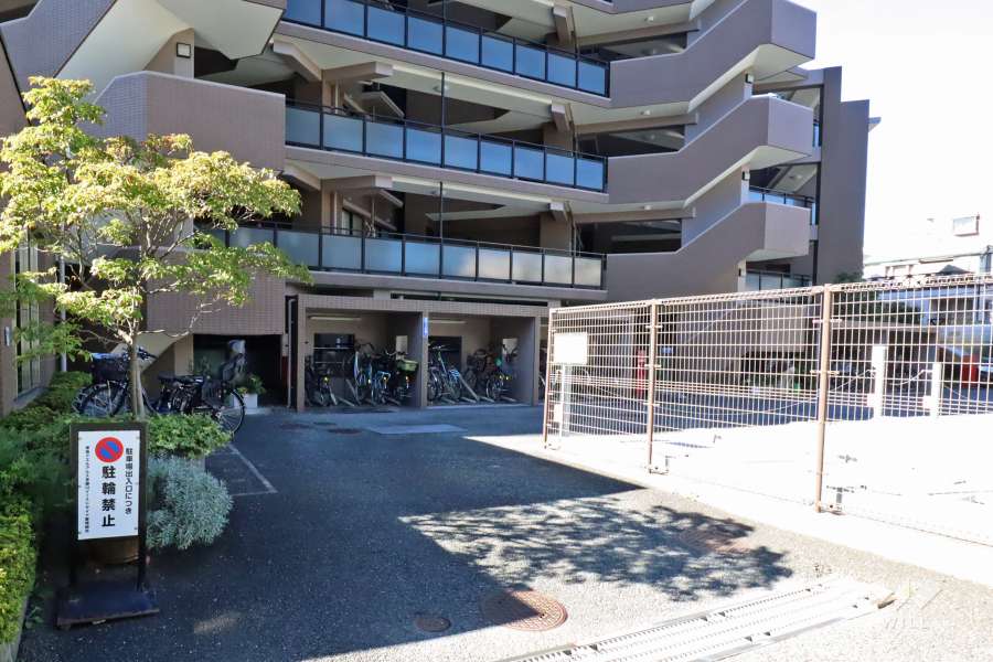 敷地内駐車場（屋外機械式）