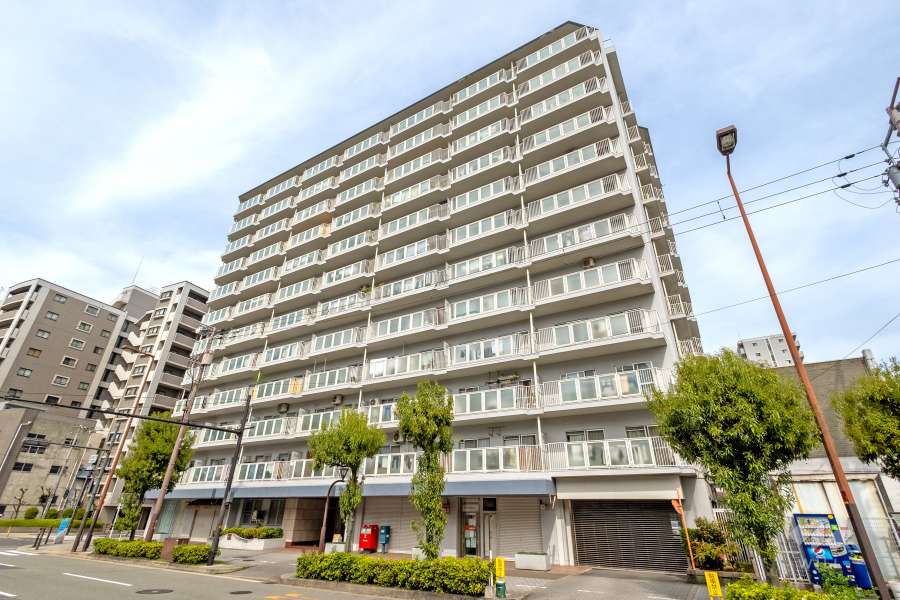 オリーブハイツ谷町の外観（南西側から）