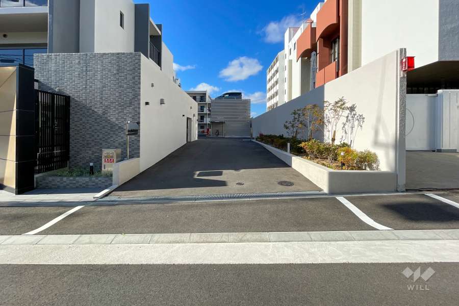 駐車場の出入口