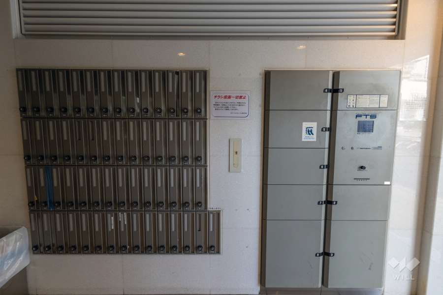 宅配ボックスと共用ポスト