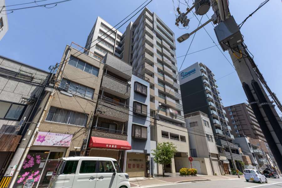 リベール谷町の外観（南西側から）