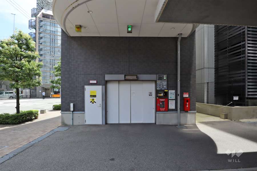 敷地内駐車場（タワー式立体）