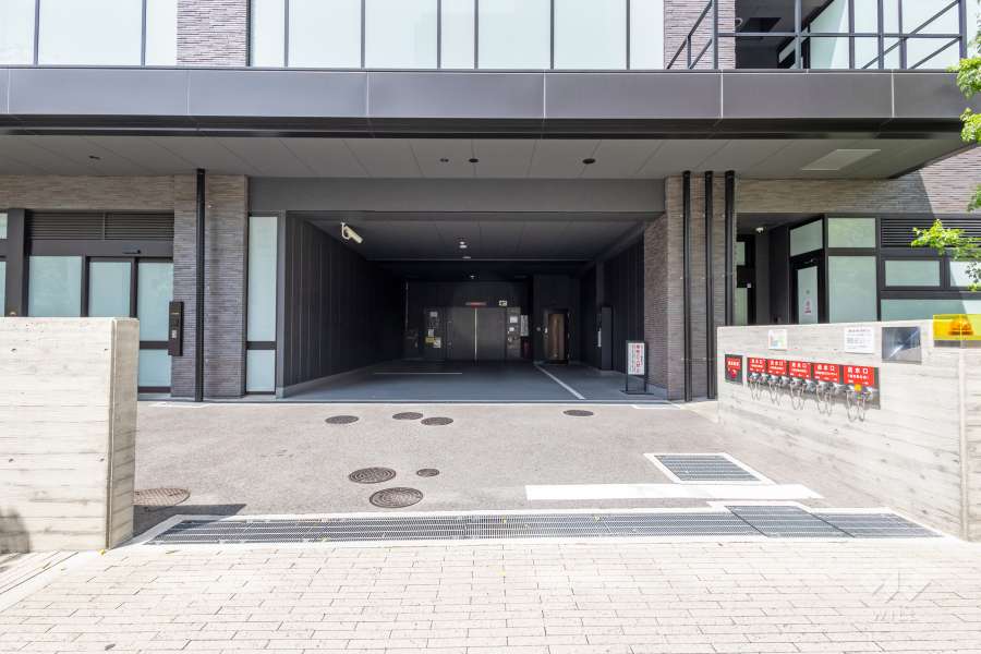 駐車場の出入り口　