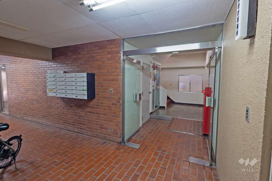 エントランス内