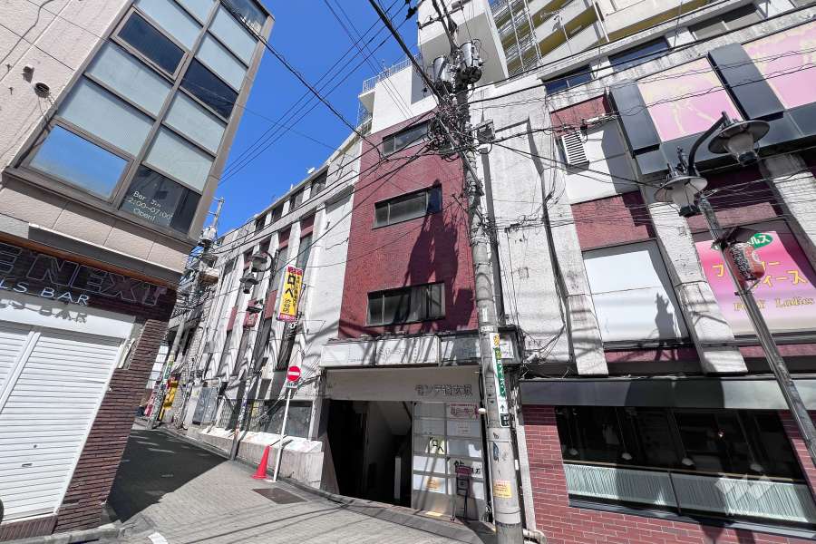 モンテ道玄坂の外観（南側から）