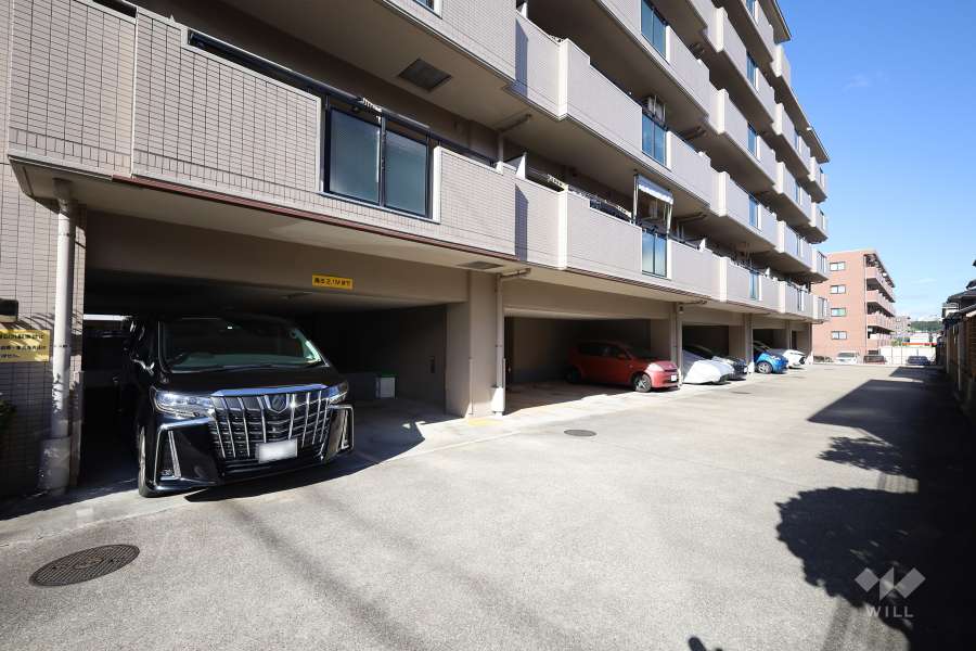 敷地内駐車場（屋内平面式）