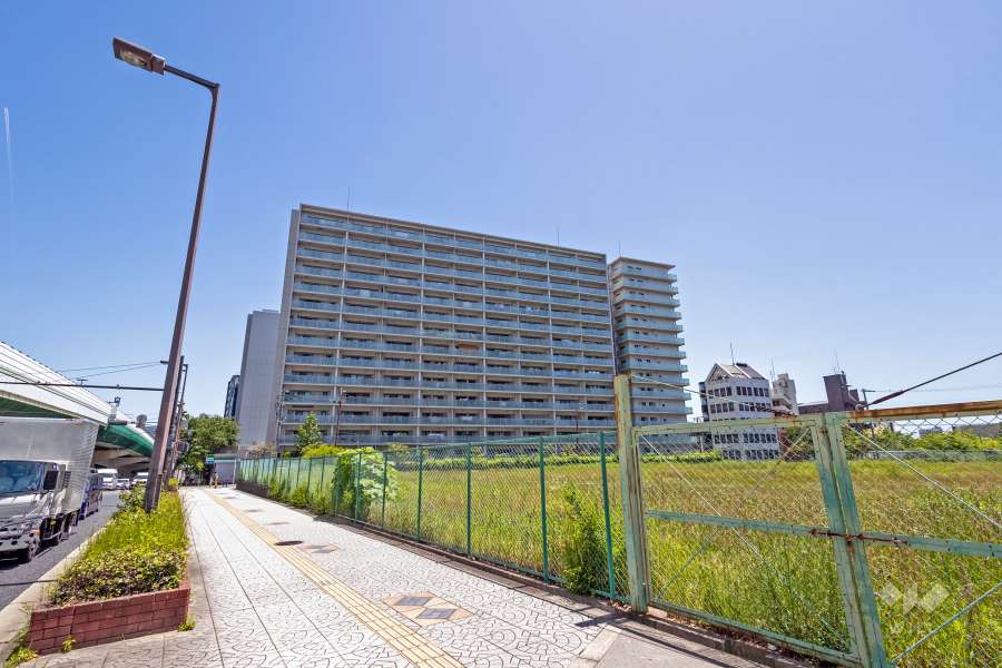 ファインシティ大阪城公園の遠景。
