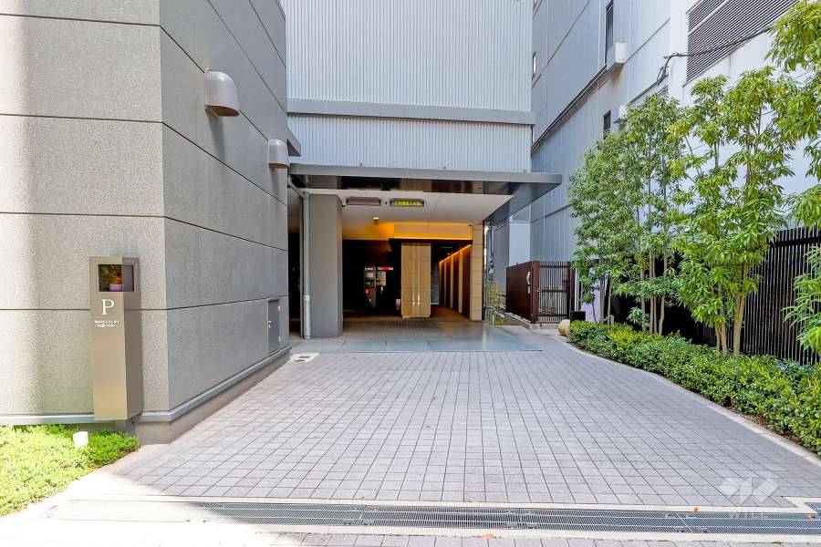 駐車場の出入口