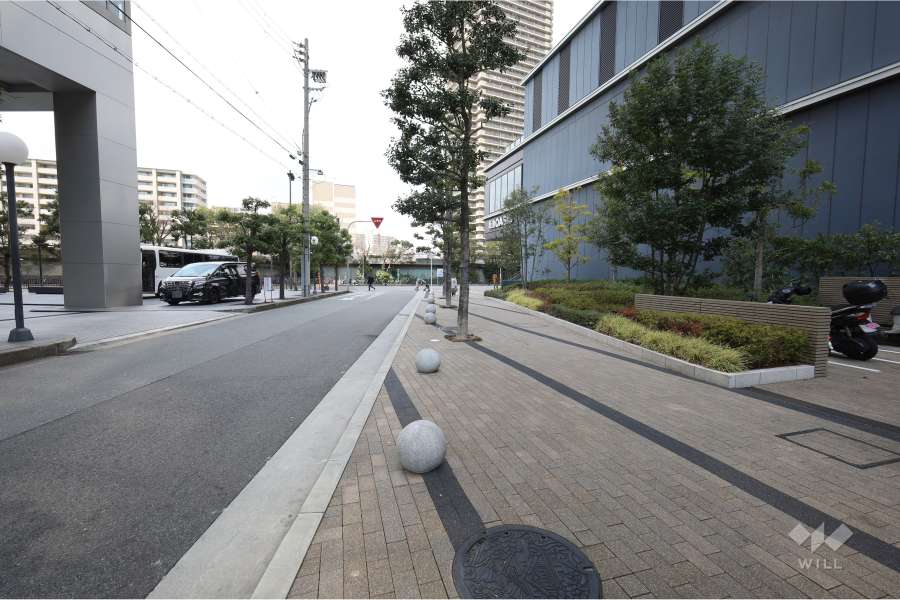 敷地南西側の前面道路（南東側から＿）