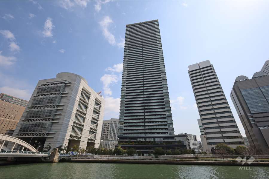 ザ・パークハウス中之島タワーの外観（北西側から）