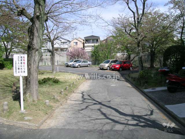 敷地内の駐車場