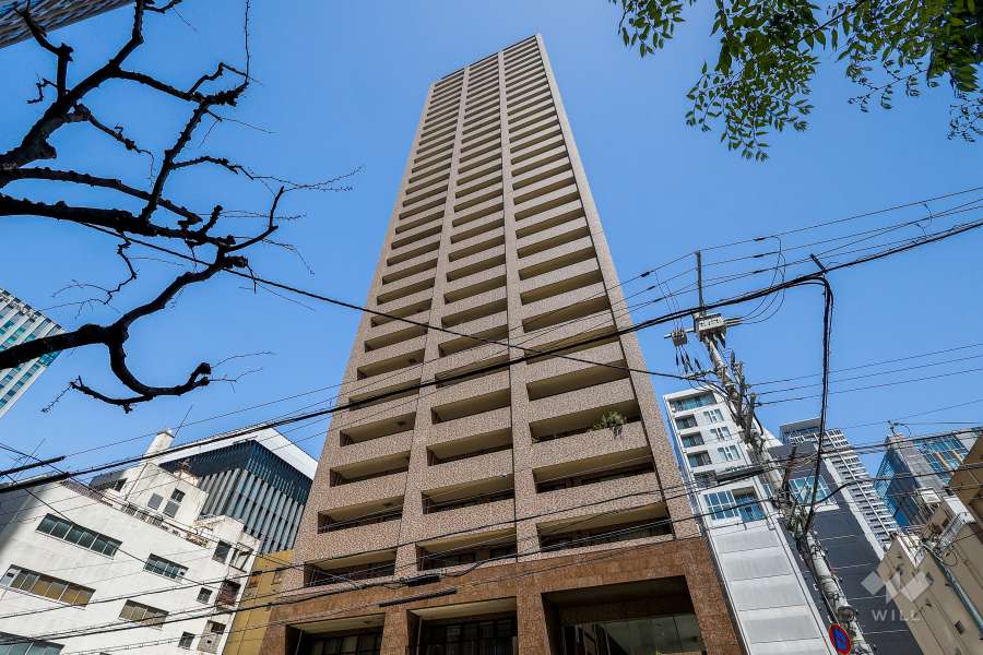 リーガルタワー大阪の外観（南東側から）