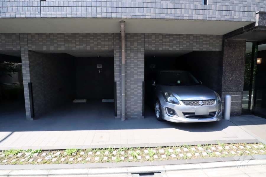 敷地内駐車場（屋内平面式）
