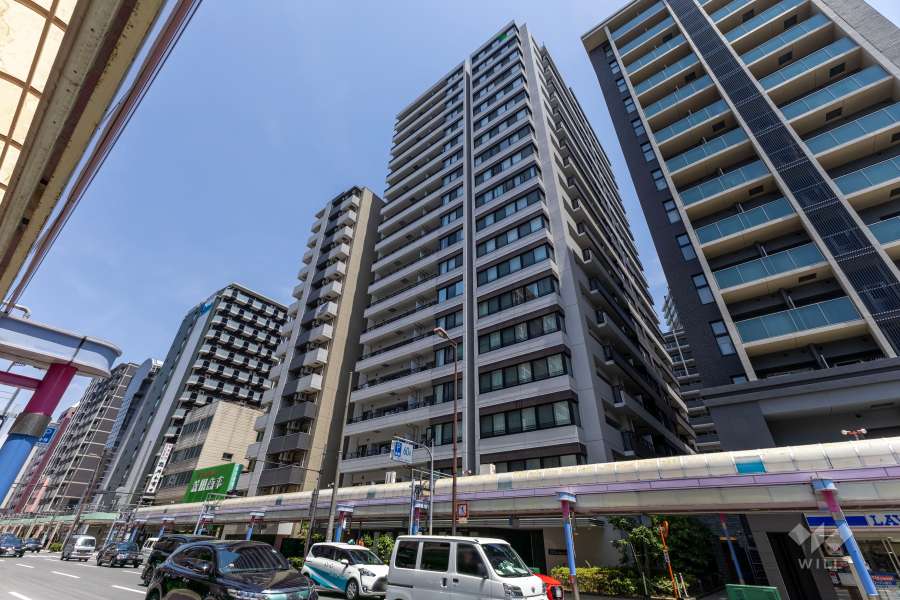 シャリエ松屋町タワーレジデンスの外観（南西側から）