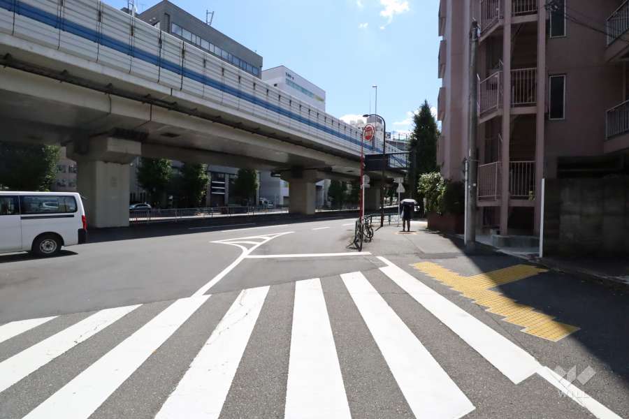 敷地北東側の前面道路　